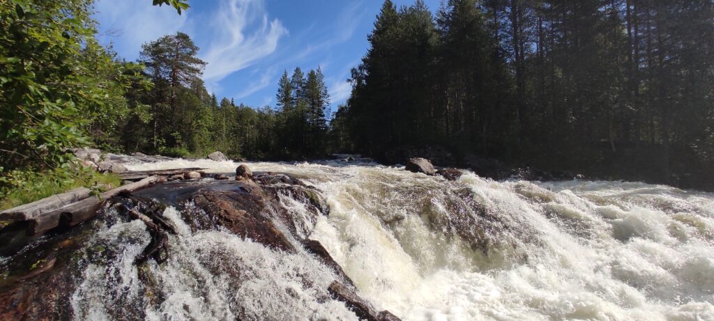 Колвицкий водопад